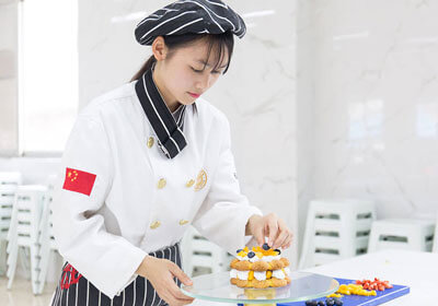 哪些人適合學(xué)習(xí)西點(diǎn)專業(yè)?