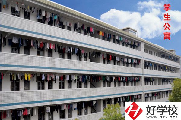 益陽有國家重點(diǎn)中專嗎?中?？缡凶x行不行?