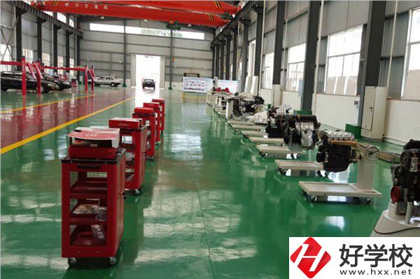 長(zhǎng)沙有幾所好技校？都有哪些專業(yè)？