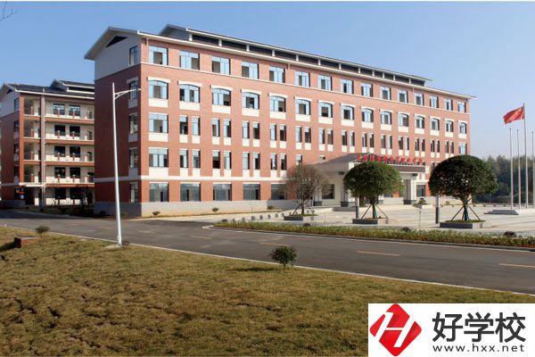 長沙市湘都中等職業(yè)學(xué)校收費標(biāo)準(zhǔn)怎么樣？