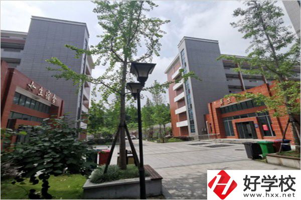 湖南中考成績(jī)一般什么時(shí)候出來(lái)？有什么中職推薦？