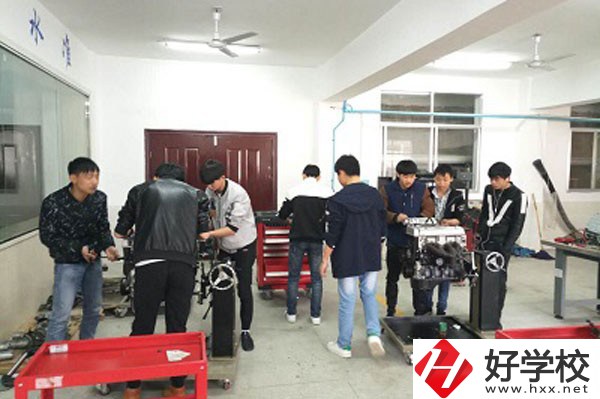 炎陵縣職業(yè)技術學校有哪些招生專業(yè)？