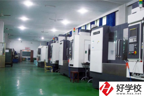 湖南兵器工業(yè)高級技工學(xué)校入學(xué)要注意什么？學(xué)費多少？