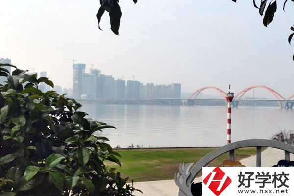 武岡市藍(lán)深職業(yè)技術(shù)學(xué)校怎么樣？就業(yè)前景如何？