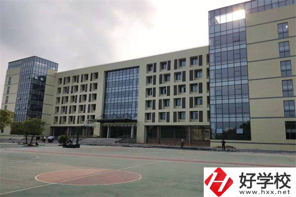 永州環(huán)境最好的公辦中專是哪所？有什么辦學(xué)優(yōu)勢？