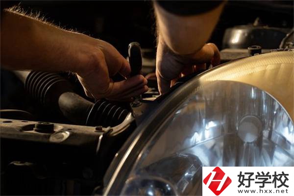 長沙中職學(xué)校有什么熱門專業(yè)？哪些適合女生學(xué)習(xí)？