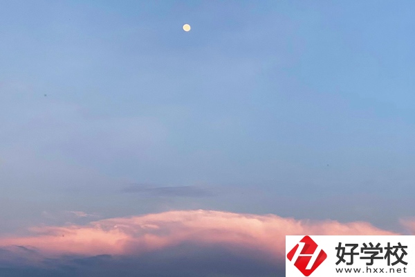 南縣創(chuàng)意職業(yè)技術(shù)學(xué)校有什么推薦專業(yè)？