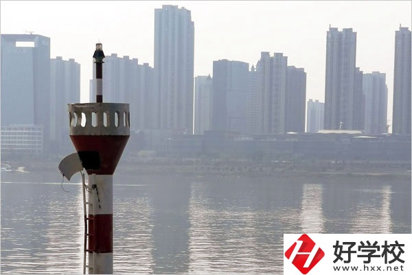 初中畢業(yè)讀株洲工業(yè)中等專業(yè)學(xué)校，發(fā)展前景怎么樣？