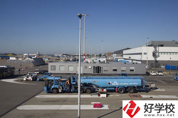 湖南華航鐵路科技技工學(xué)校校園管理如何？