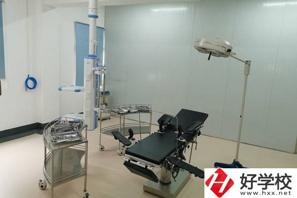 衡陽(yáng)哪所職高有口腔修復(fù)工藝專(zhuān)業(yè)？推薦就業(yè)機(jī)會(huì)嗎？