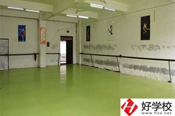張家界旅游學校實訓室