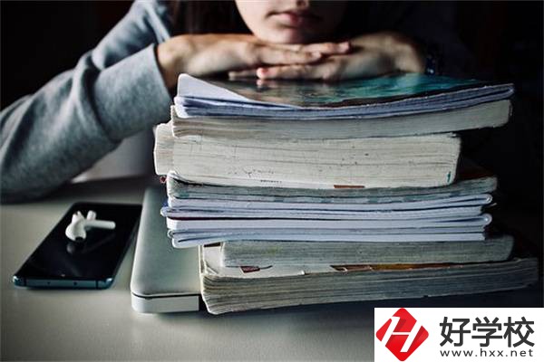 湖南初中畢業(yè)選3+2還是3+3？有五年制大專推薦嗎？