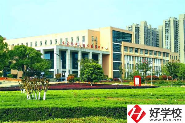 婁底職業(yè)技術(shù)學(xué)院有中專生嗎？怎么招生？