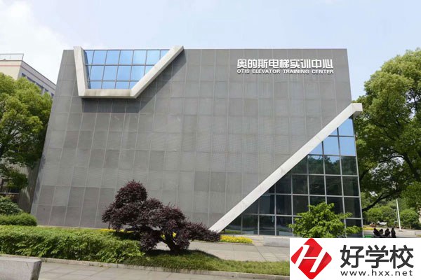 湘潭信息中等職校如何？學(xué)費情況怎么樣？