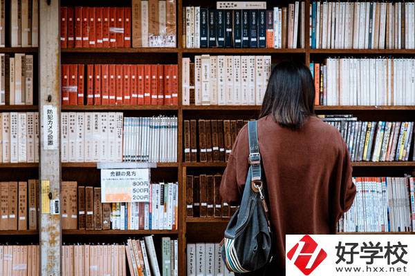 南岳區(qū)職業(yè)中等專業(yè)學(xué)校環(huán)境好不好，宿舍怎么樣？