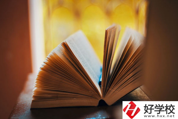 祁東縣職業(yè)中等專(zhuān)業(yè)學(xué)校環(huán)境好不好？宿舍怎么樣？