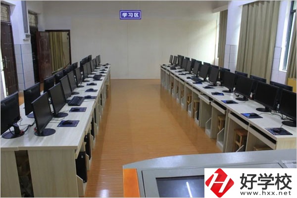 通道縣職業(yè)中等專業(yè)學(xué)校在哪？學(xué)費(fèi)需要多少？