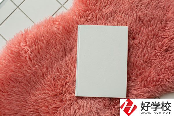 懷化啟航衛(wèi)生學校護理專業(yè)好不好？學費貴嗎？