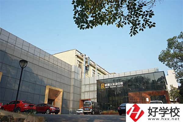 湘潭技師學(xué)院畢業(yè)是什么文憑？招不招收初中生？