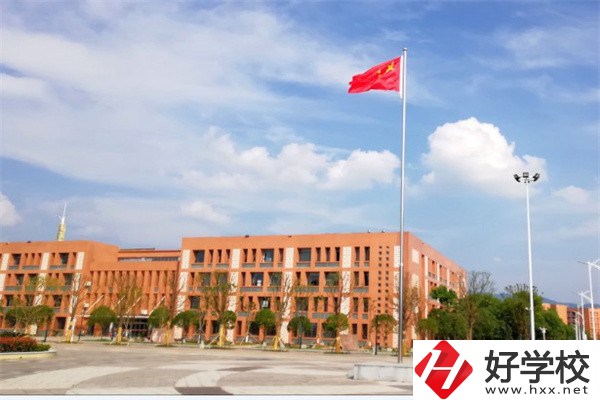 懷化有沒有師范職校？學(xué)校如何報考錄??？