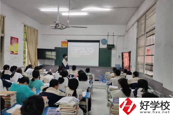 懷化鶴城區(qū)有幾所職高？有什么專業(yè)？