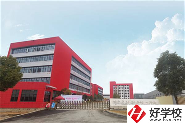 長(zhǎng)沙有學(xué)費(fèi)不貴的民辦技校嗎？可以參加對(duì)口高考嗎？
