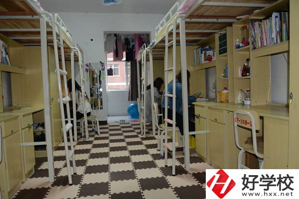 張家界航空工業(yè)職業(yè)技術學院(中職部)宿舍