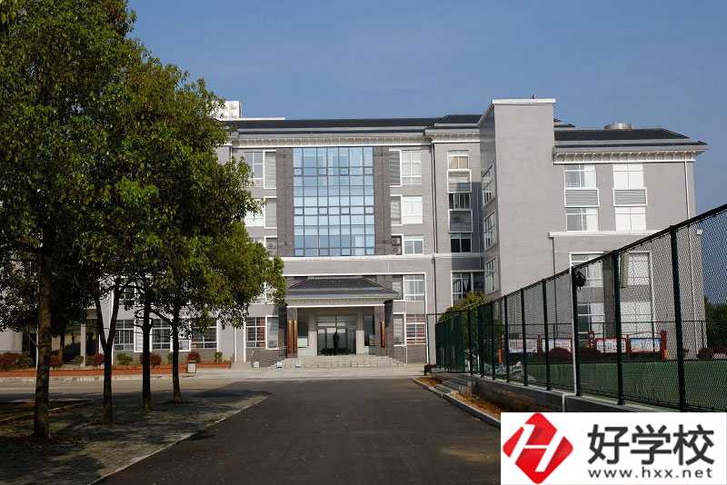 韶山市職業(yè)中專學(xué)校好不好？有哪些招生專業(yè)？