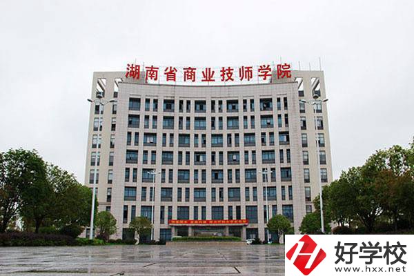 株洲比較好的廚師培訓(xùn)學(xué)校有哪些？烹飪專業(yè)好就業(yè)嗎？
