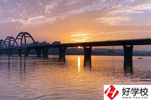 湖南省水利水電建設工程學校宿舍環(huán)境怎么樣？