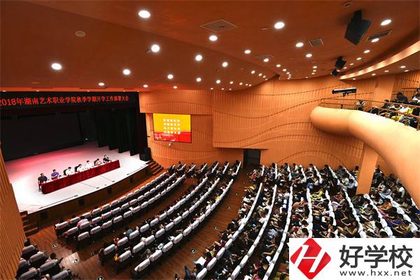 長沙音樂表演專業(yè)比較好的中職有哪些？學費貴嗎？