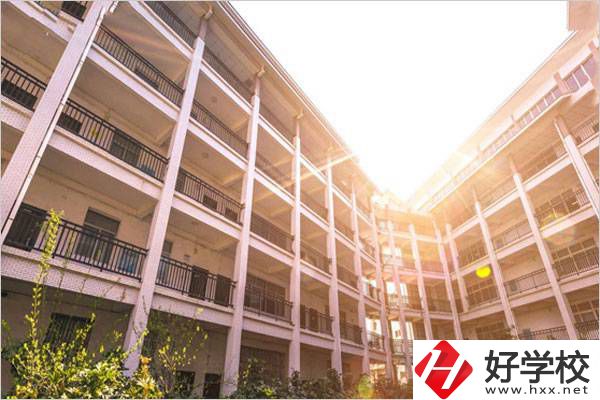 湘西的技工學(xué)校哪個(gè)比較好？有什么專業(yè)？
