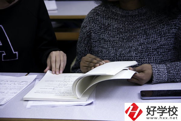 湖南懷化商業(yè)學校環(huán)境好不好？宿舍怎么樣？