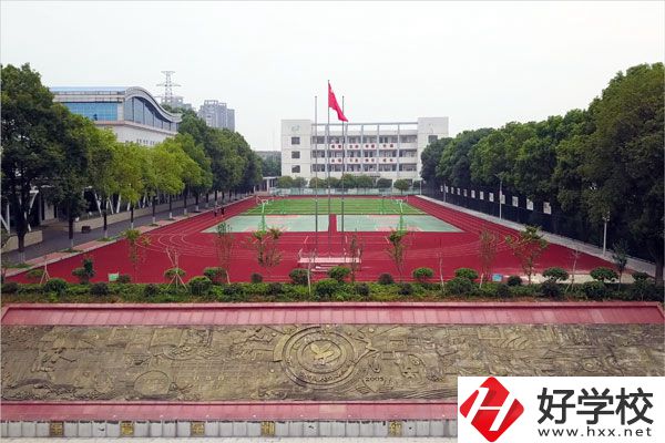 益陽市自立職業(yè)技術學校有哪些特色專業(yè)？