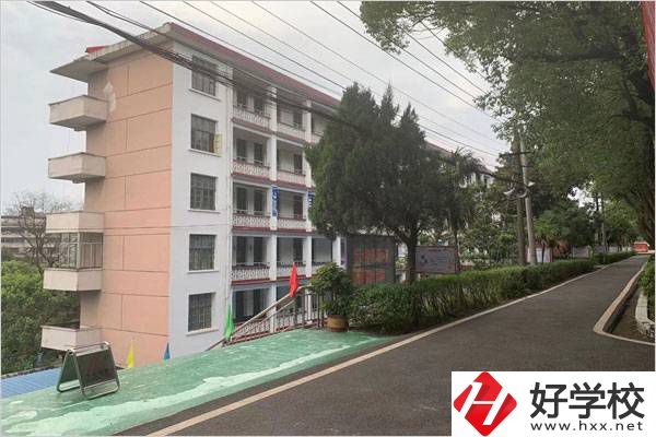 株洲市英泰職高的地址在哪？是公辦還是民辦？
