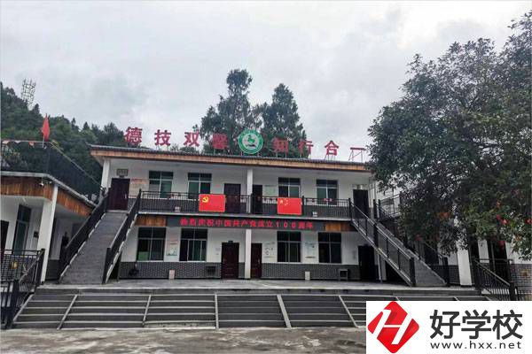 湘西乾城旅游學(xué)校是中專(zhuān)嗎？學(xué)校怎么樣？