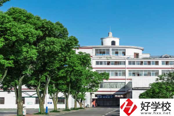 益陽(yáng)市綜合職業(yè)中專好不好？校園環(huán)境怎么樣？