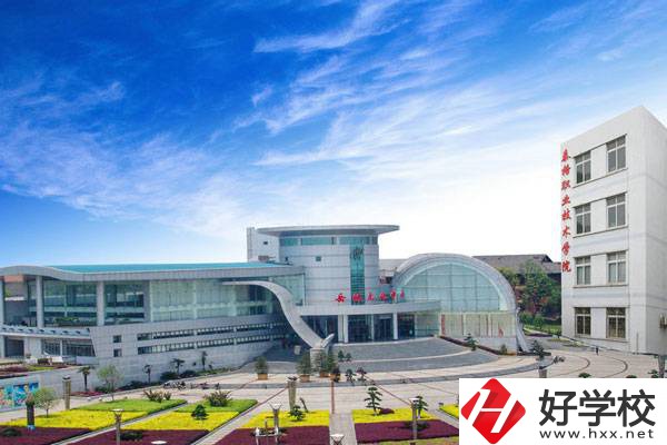 泰格林紙技工學(xué)校有哪些辦學(xué)優(yōu)勢？