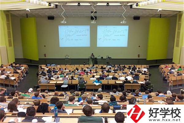 在湘西就讀中?？梢粤魧W(xué)嗎？哪所中專更有留學(xué)經(jīng)驗(yàn)？
