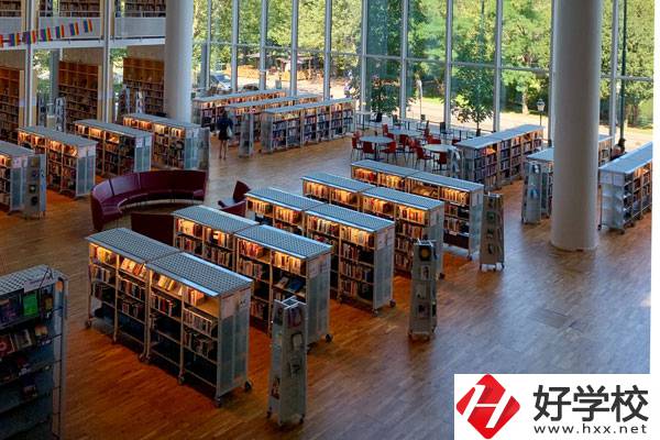 永州市綜合職業(yè)中等專(zhuān)業(yè)學(xué)校有什么專(zhuān)業(yè)？