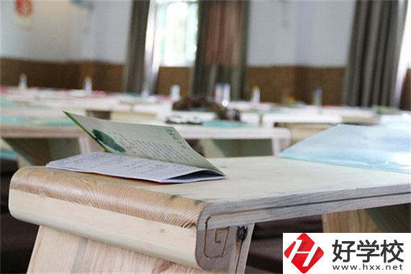 在張家界就讀的中專升為大專了，原來的學(xué)歷會提升嗎？