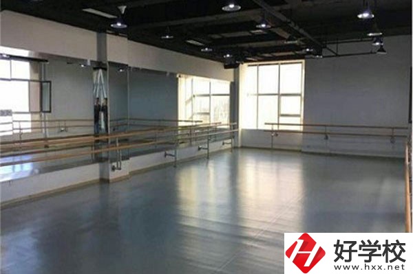 衡陽市文華藝術學校怎么樣？有什么辦學特色？