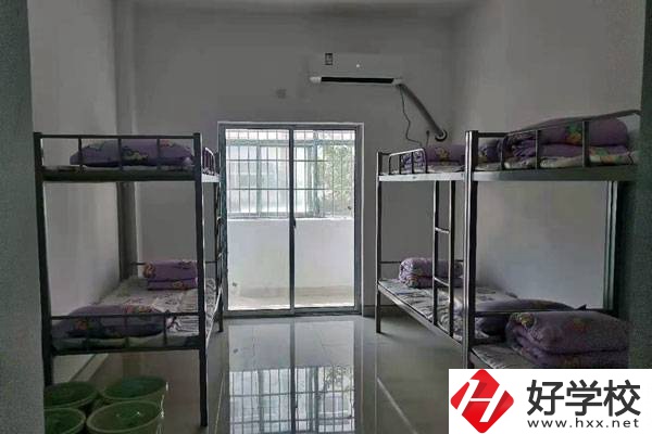 邵陽二紡機技工學(xué)校屬于大專嗎？有哪些招生專業(yè)？