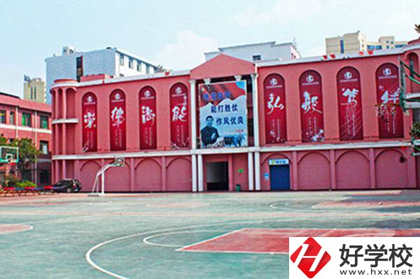 長沙環(huán)球職業(yè)中專開設(shè)了哪些熱門專業(yè)？