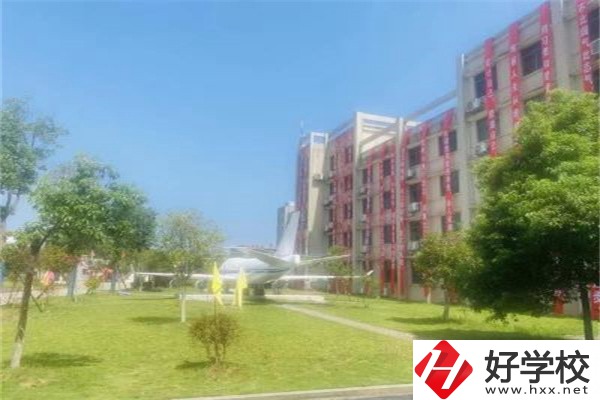 長沙經(jīng)貿(mào)職業(yè)中專有哪些招生專業(yè)？有哪些辦學(xué)優(yōu)勢？