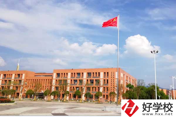 懷化師范高等?？茖W(xué)校（中職部）教學(xué)樓