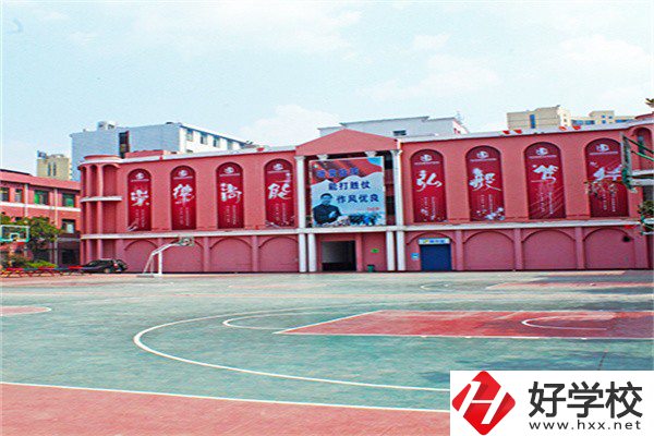 長沙民辦重點中專有哪些？收費如何？