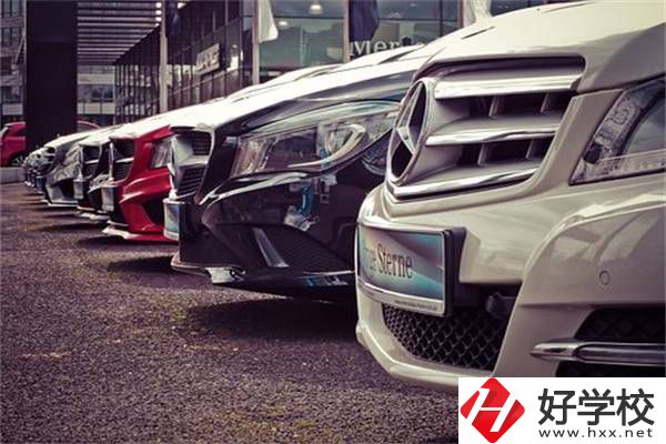 女生在湖南讀職高學(xué)什么專業(yè)好？可以參加高考嗎？