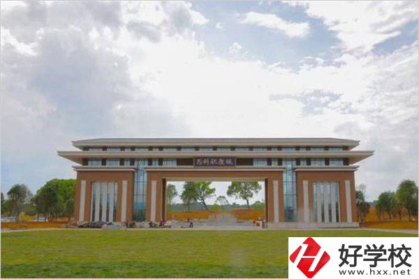 郴州思科中等職業(yè)學(xué)校在哪？是公辦的嗎？