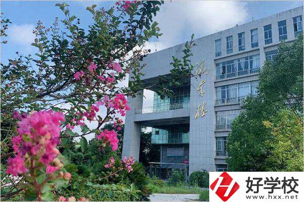 株洲一職是重點(diǎn)職高嗎？是公辦還是民辦？